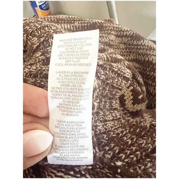 Boutique Knitted Pancho Tan Brown Aztec Design Size L/XL Cowl Neck Buttons - Picture 9 of 16